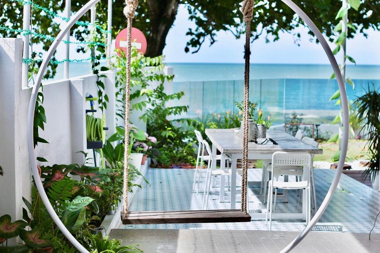 Smell rose beach garden Batu Feringgi Buitenkant foto